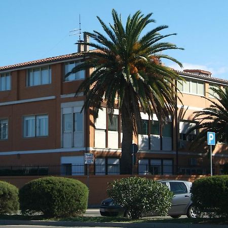 B&Beach Cagliari Guest House Екстериор снимка