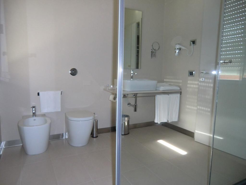 B&Beach Cagliari Guest House Стая снимка