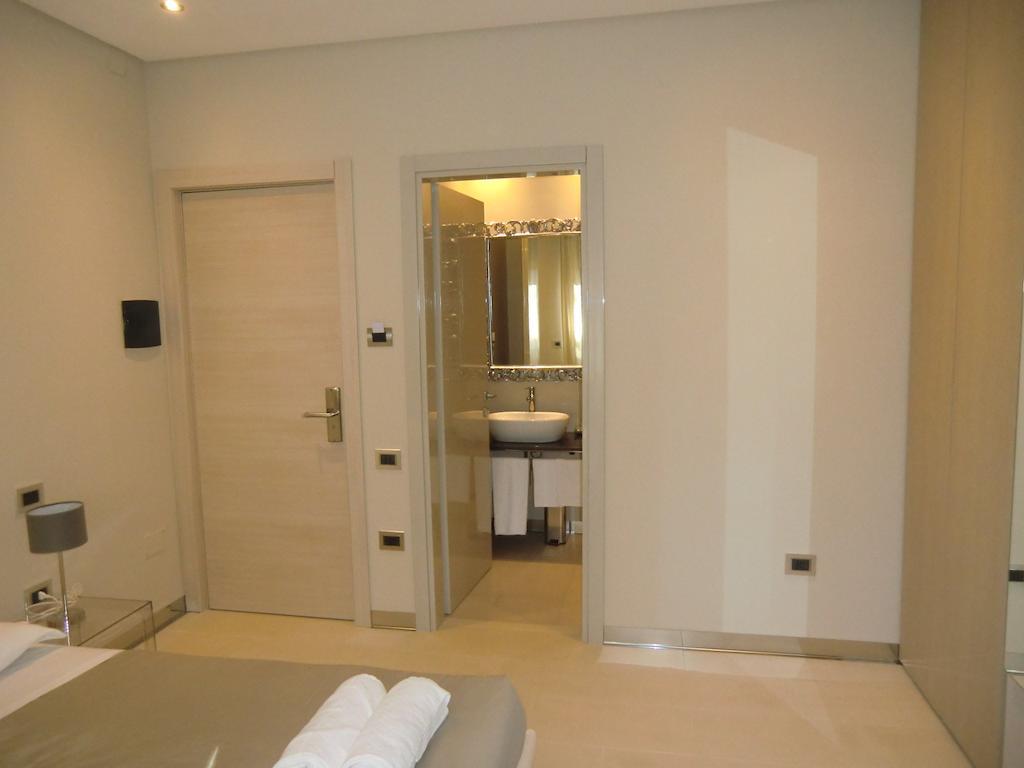 B&Beach Cagliari Guest House Стая снимка