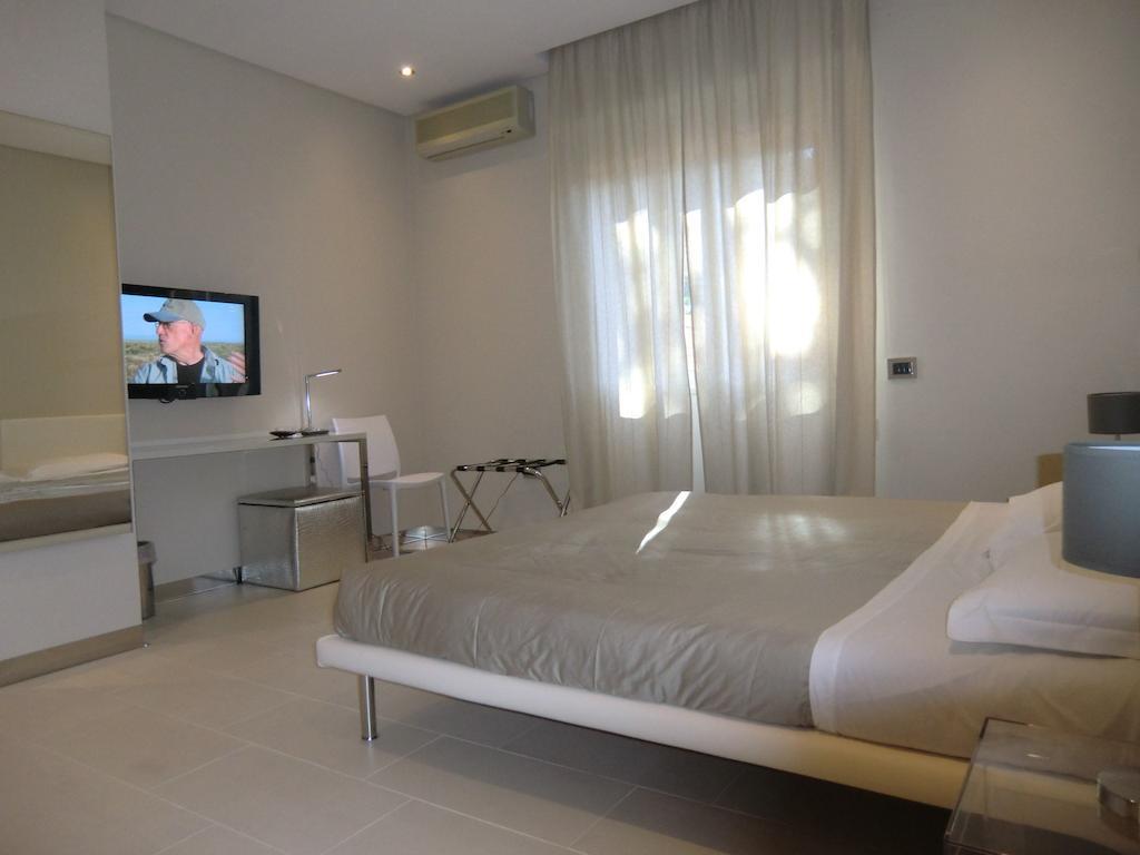 B&Beach Cagliari Guest House Стая снимка