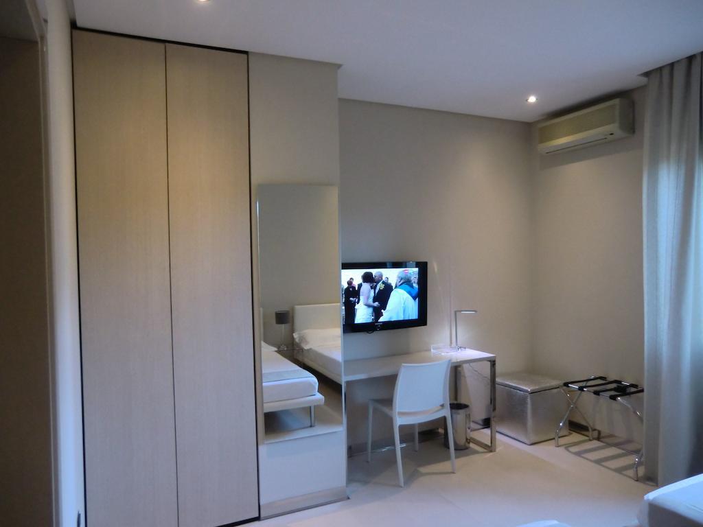 B&Beach Cagliari Guest House Стая снимка